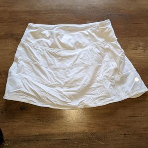 LULULEMON SKORT SIZE 2